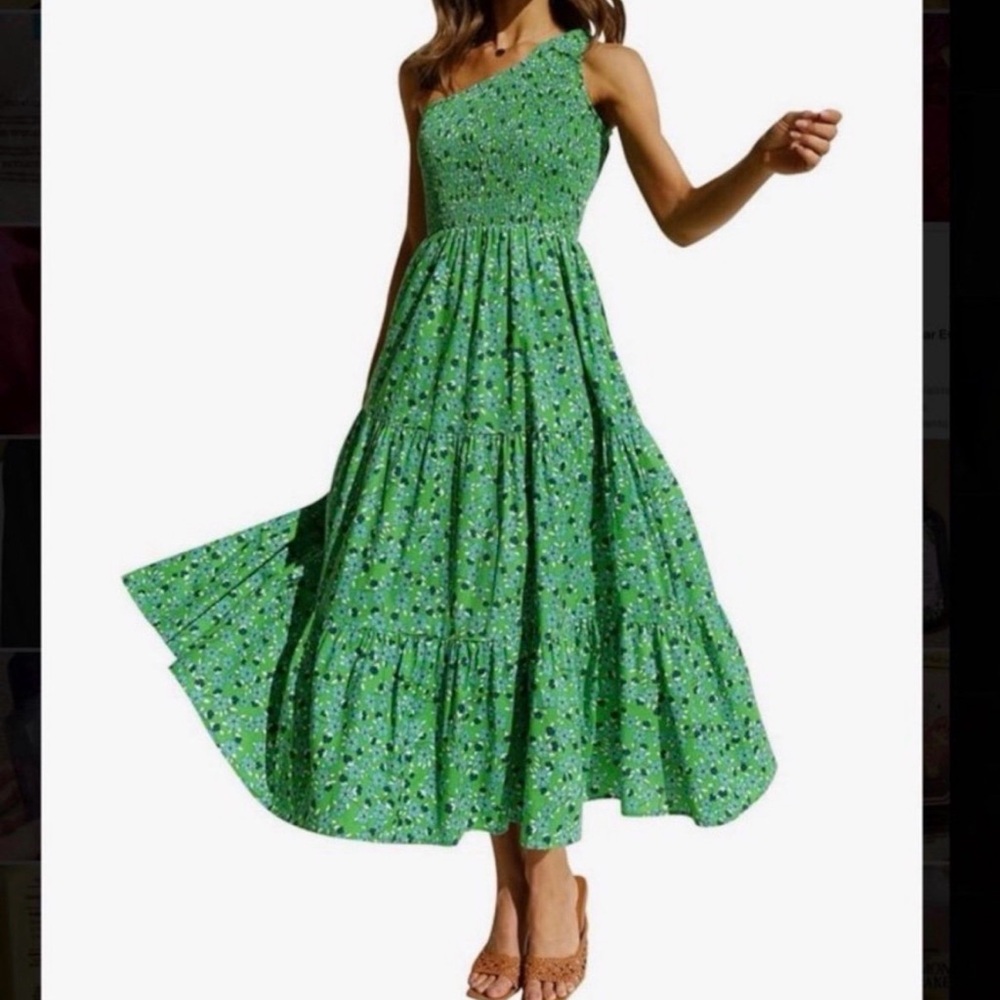 Bohemian Summer Floral Print Dress. Women’s Small. One Shoulder, Smock Bodice